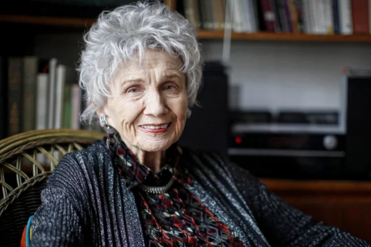 Shuhet fituesja e çmimit Nobel për Letërsi, Alice Munro