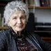 Shuhet fituesja e çmimit Nobel për Letërsi, Alice Munro