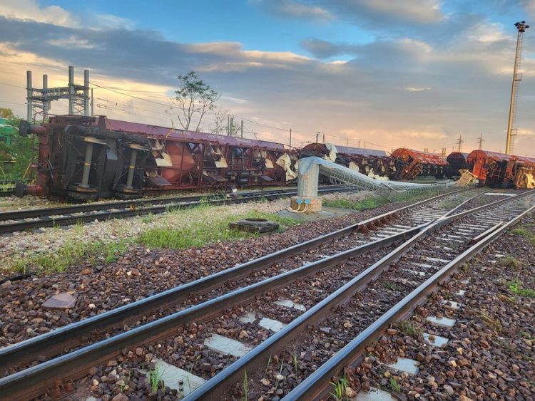 Stuhia e fuqishme përmbys trenin e mallrave në Itali, ndërpritet qarkullimi hekurudhor