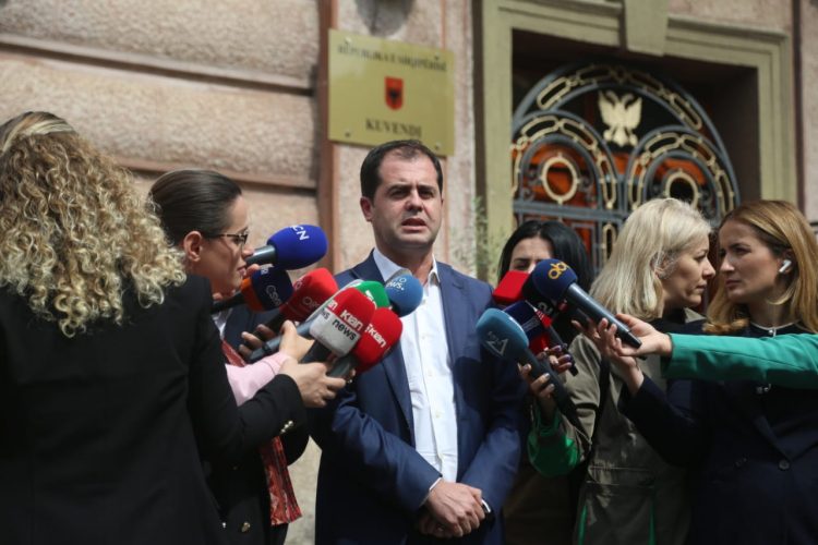 Përfundon takimi i Grupit të Dialogut dhe Celibashit/ Bylykbashi: Ishte i frytshëm! Ja çfarë diskutuam për votën e Diasporës 