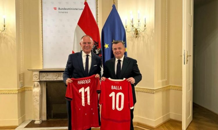 Balla pritet në Vjenë nga homologu i tij, Karner: Forcojmë bashkëpunimin në fushën e sigurisë