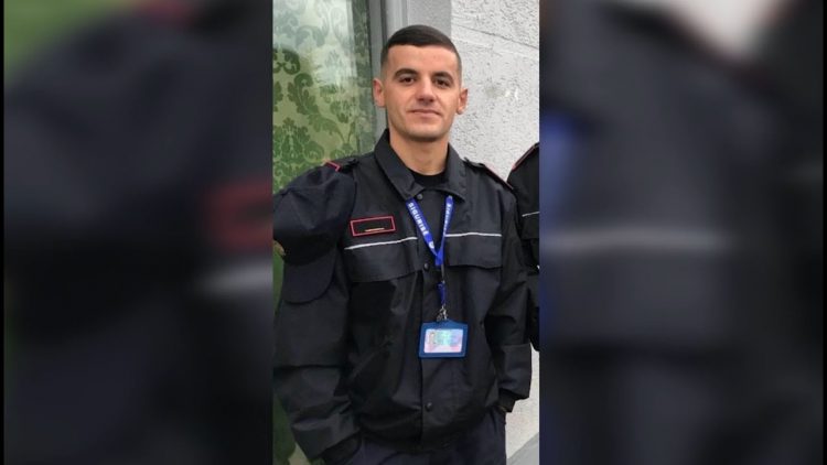 “Në sallën operative, babai mori lajmin tragjik”. Përse u vra polici 28-vjeçar? Autori ende në arrati