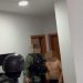 Gjysmë i zhveshur dhe me cigare në dorë, momenti kur 40-vjeçari në Durrës neutralizohet nga policia