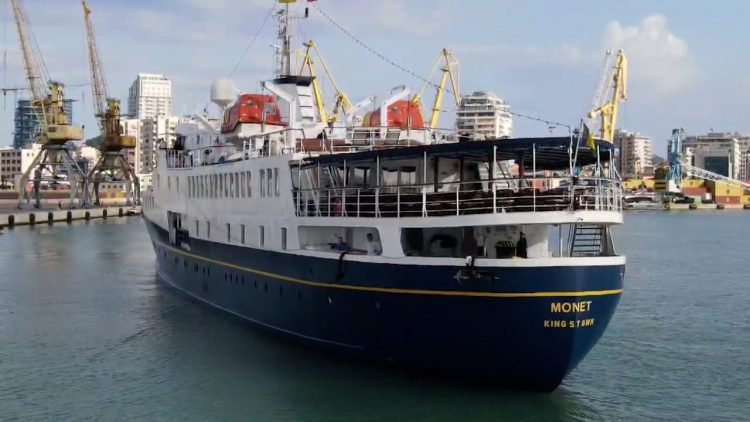 Mbërrin kroçiera e tretë në Durrës