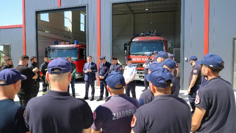 Balla në Kamëz: Nga korriku rritje pagash edhe për zjarrfikësit