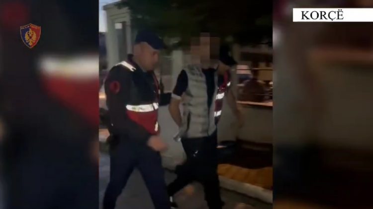 Kërcënoi me jetë një të ri në rrjetet sociale për t’i marrë para, arrestohet një 39-vjeçar në Korçë