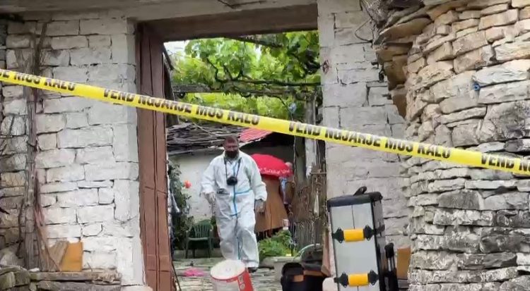 Gjirokastër/ Dhunimi për vdekje i çiftit të të moshuarve, policia shoqëron tre persona!