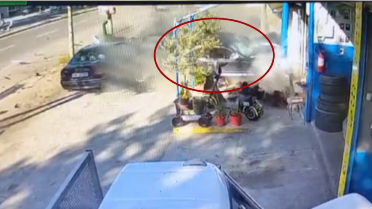 Video/Dalin pamjet e aksidentit të ndodhur në Durrës, ja momenti kur makina përplas për vdekje 50-vjeçarin