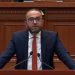 “Arben Ndoka ditën votonte ligje, natën porosiste vrasje”, opozita abstenon pr/rezolutën e PS, Bardhi: Korrupsioni nuk luftohet me Rezoluta!
