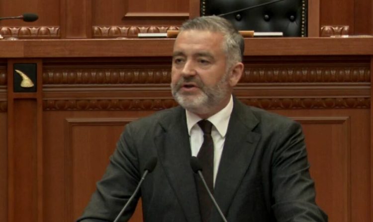 Takimi me shqiptarët në Greqi/Klosi: S’ishte politik! Askush s’mund t’i shohë shqiptarët me syzet e vjetruara të nacionalizmit