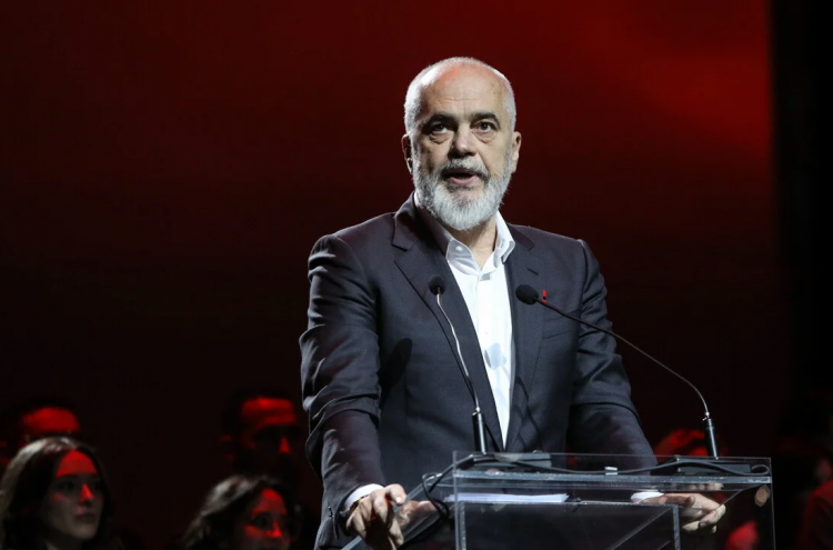 Takimi me emigrantët në Athinë/Rama për mediat greke: S’ka asgjë problem me Fredi Belerin, histori e politikës greke 