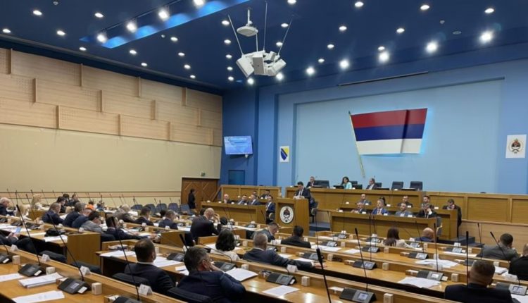 Ligji për “agjentë të huaj” para Kuvendit të Republikës Sërpska më 22 maj