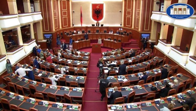 Projektrezoluta antikorrupsion e PS, grupi i Bardhit do të braktisë votimin në Kuvend 