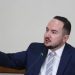 Vrasja e policit në Fier/Komisioni i Sigurisë mban 1 minutë heshtje, Salianji: Gjendja e kriminalitetit në vend është e rëndë 