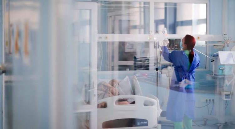 OBSH: COVID-19 shkurtoi jetëgjatësinë në botë