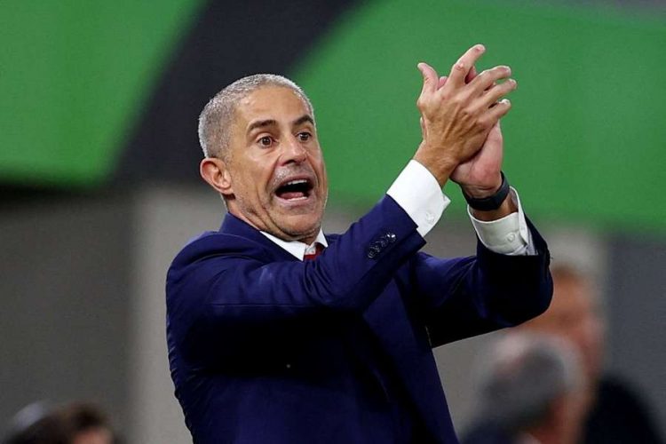 “Sylvinho ka në tryezë një ofertë tjetër”, gazetari Tafaj: Nuk jam i sigurt nëse do të rinovoj kontratën me Kombëtaren