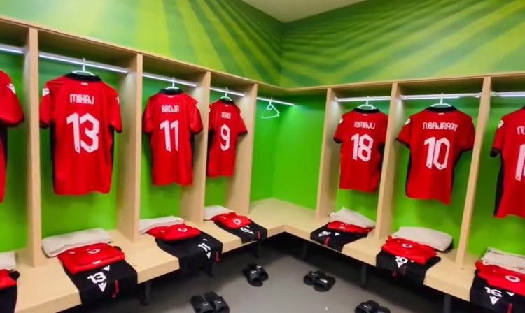 Sylvinho vendos për formacionin ndaj Lihtenshtejnit, Broja titullar