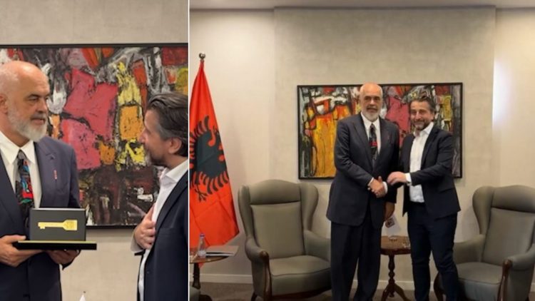 Rama merr çmimin “Çelësi i qytetit” të Prishtinës: Tani mund të vij pa leje, kam çelësin me vete