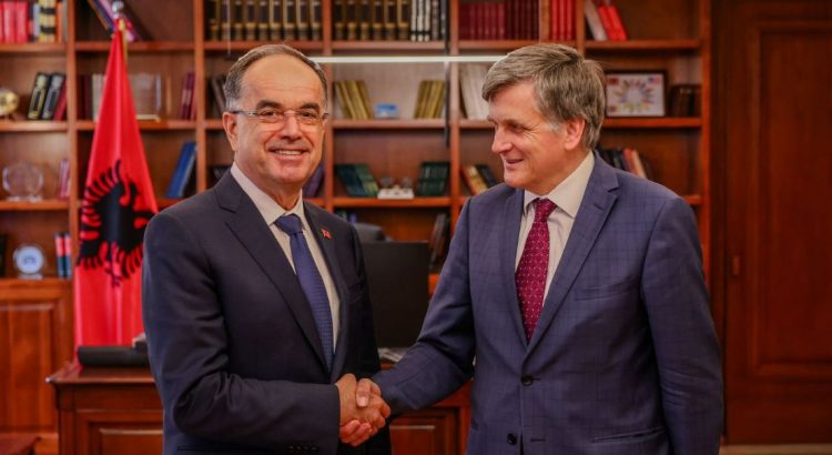 Presidenti Begaj takon kryetarin e ri të Prezencës së OSBE-së në vend