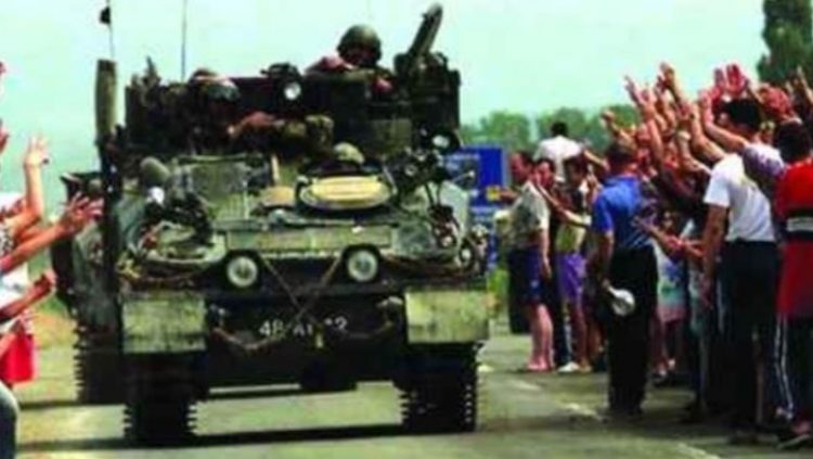 25-vjetori i çlirimit, 1500 pjestarë të FSK dhe Policia e Kosovës parakalime në shesh