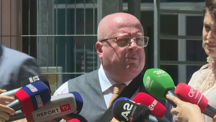 Ish-kryeministri mbetet në arrest shtëpie/ Gjokutaj: Mandati i Berishës mbetet i pacënuar ligjërisht!