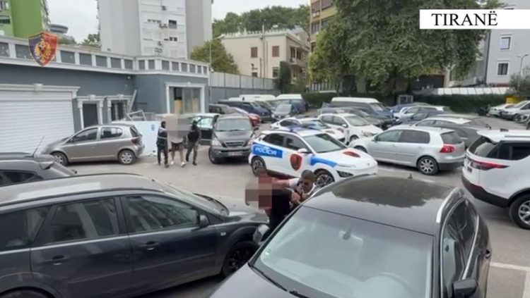 Kokainë nga Fieri në “Myslim Shyri”, arrestohen 3 persona/ Të përfshirë edhe efektivë policie
