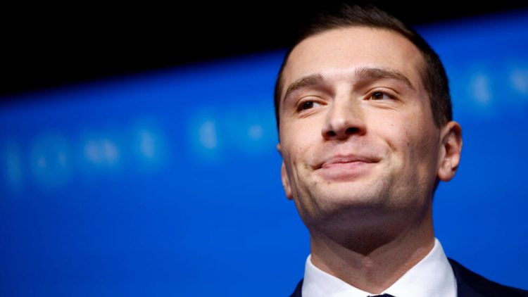 Kush është 28-vjeçari i partisë së ekstremit të djathtë që “fundosi” Macron?