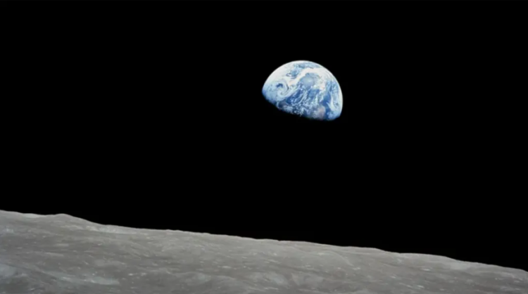 Shkrepi foton ikonike të “Earthrise”, astronauti i NASA-s vdes në një aksident me avion 