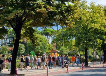 Turistët e huaj “vërshojnë” në Shqipëri, net-qëndrimet në hotele u rritën me 74.5% 