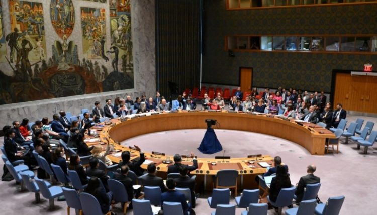 Këshilli i Sigurimit miraton një rezolutë për armëpushimin që synon t’i japë fund luftës Izrael-Hamas në Gaza