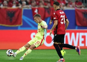 Mbyllet pjesa e parë Shqipëri-Spanjë 0-1, iberikët kontrollojnë lojën