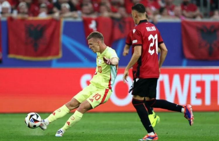 Mbyllet pjesa e parë Shqipëri-Spanjë 0-1, iberikët kontrollojnë lojën