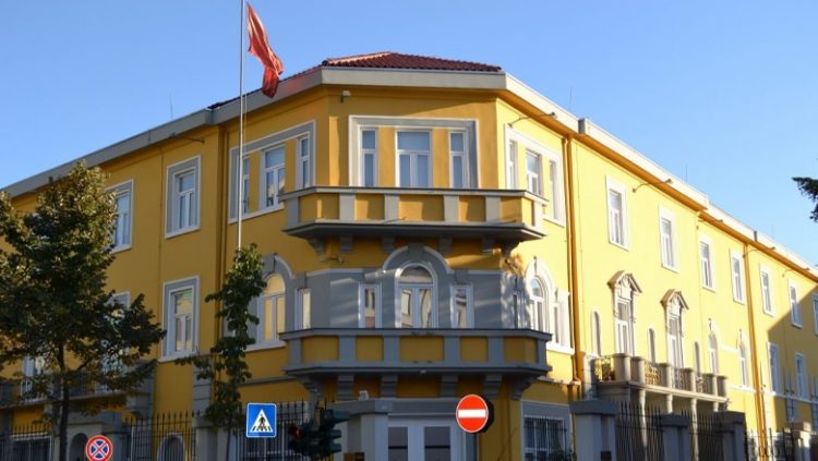 Matura 2024/Publikimi i tezës së Gjuhës Shqipe dhe Letërsisë, reagon ministria: Nuk e cenon procesin e provimit 