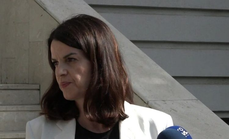 Zhvatja e pacientëve nga mjekët e Onkologjikut/ Koçiu: Ndjej neveri, s’mund të ndotin bluzat e bardha