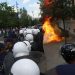 Hodhi molotov në protestën para Bashkisë së Tiranës, gjykata liron protestuesin