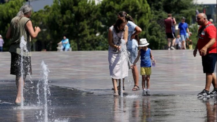 Temperatura deri në 43 gradë, Shqipëria do të mbërthehet nga i nxehti afrikan këtë javë 