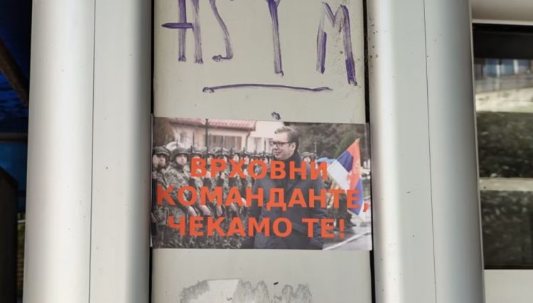 Në veri të Kosovës shfaqen postera dedikuar Vuçiçit