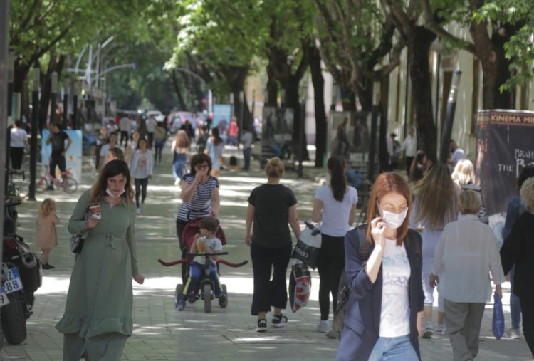 Censi/ Në Shqipëri dominojnë femrat! Ja cila është mosha mesatare e popullsisë në vendin tonë 