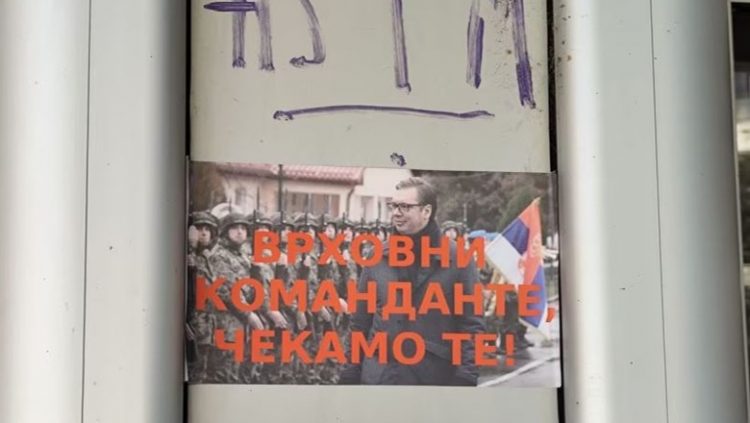 “Mesazh sarkastik apo revolucionar”, çfarë fshihet pas pamfletit me imazhin e Vuçiqit në veri?
