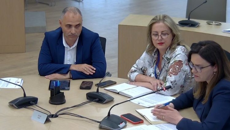 Nuk miratohet pr.vendimi për zgjedhjet e Himarës, 3 vota pro dhe 2 kundër në Komisionin Rregullator të KQZ