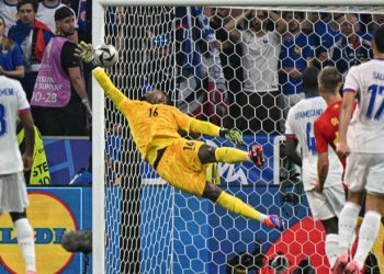 Spanja mbyll në avantazh pjesën e parë ndaj “Gjelave” francezë