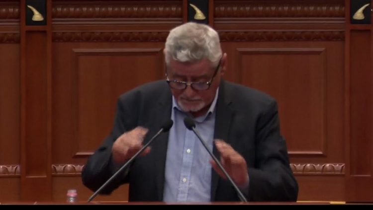 Shehi kundër ndryshimeve të kodit zgjedhor: Beteja me flakadanë u bë për këtë marrëveshje, turpi i opozitës