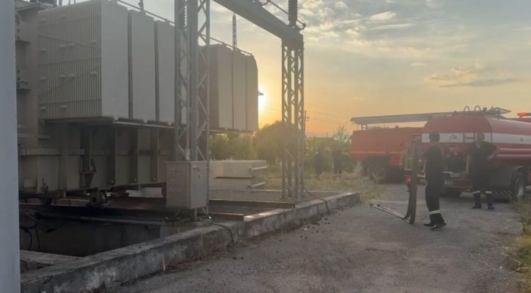 Përfshihet nga flakët stacioni elektrik në Korçë, 1/3 e qytetit pa energji elektrike