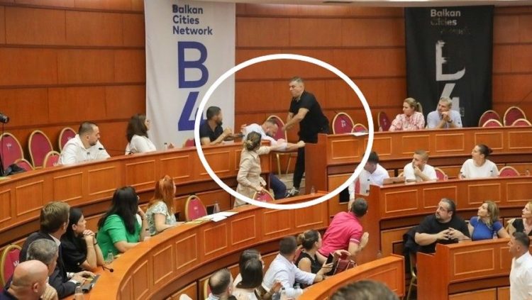 Përplasja fizike me Valterin, Blushi pasi del nga komisariati: Kush provokon do të marrë përgjigje shembullore