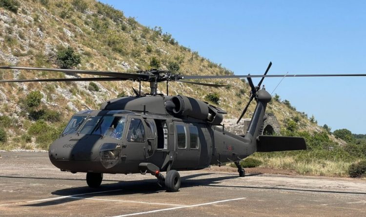 Baza Ajrore e Gjadrit rikthehet në funksionim për helikopterët Black Hawk