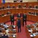 Tensione në Kuvend/ Felaj i ndërpret fjalën Hotit, Noka i shkon në foltore Dumanit