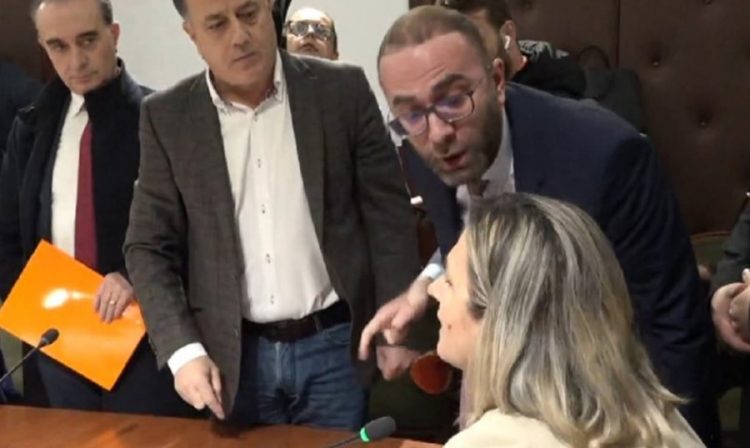 Zbulohet shkresa, Bardhi e shkarkoi tre ditë më parë Açkën nga Komisioni i Medias