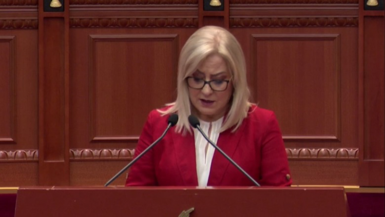 Lindita Nikolla jep dorëheqjen si kryetare e Kuvendit