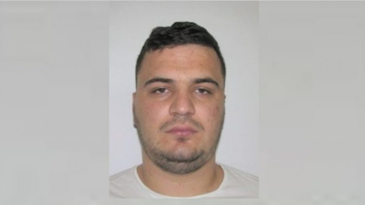 I dënuar përjetë për masakrën e Lushnjës, Laert Haxhiu ekstradohet sot nga Greqia