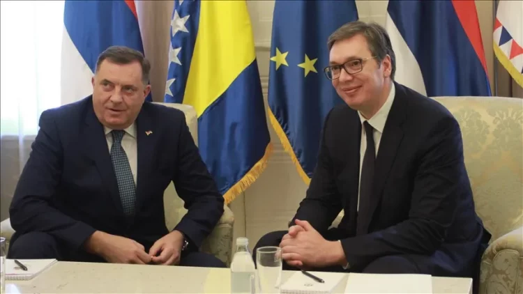 Bassuener: Dodik dhe Vuçiç garojnë “kush është serb më i madh”